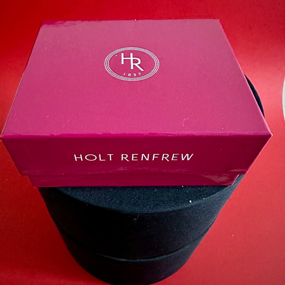Holt Renfrew box